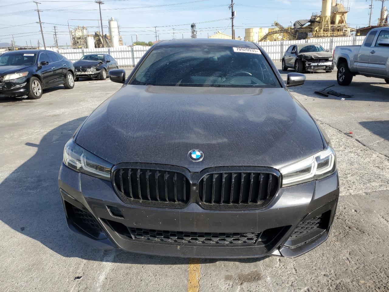 2021 BMW 530 I - Фото 5