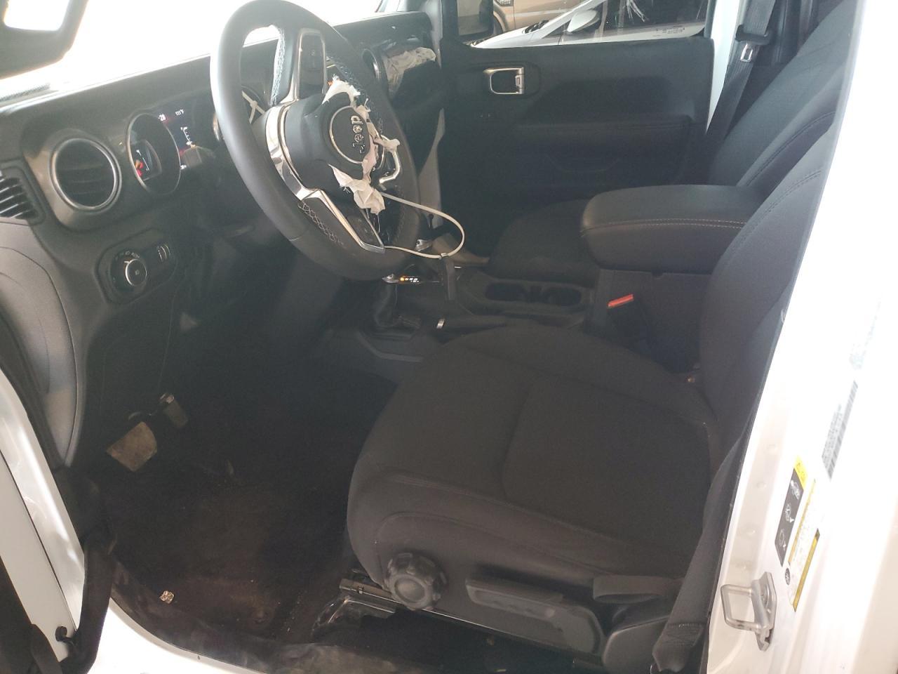 2023 Jeep Wrangler Sahara - Image 7