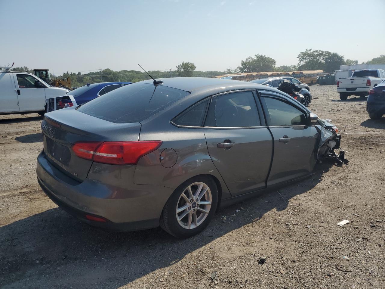 2017 Ford Focus Se - Фото 3