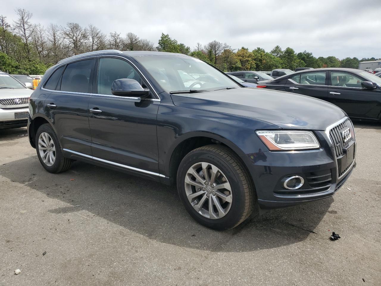 2016 Audi Q5 Premium - Image 4