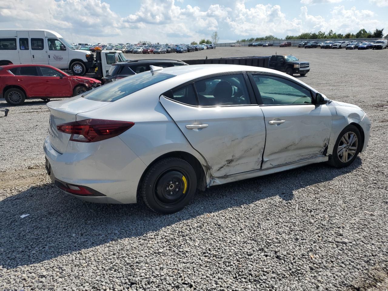 2019 Hyundai Elantra Sel - Фото 3