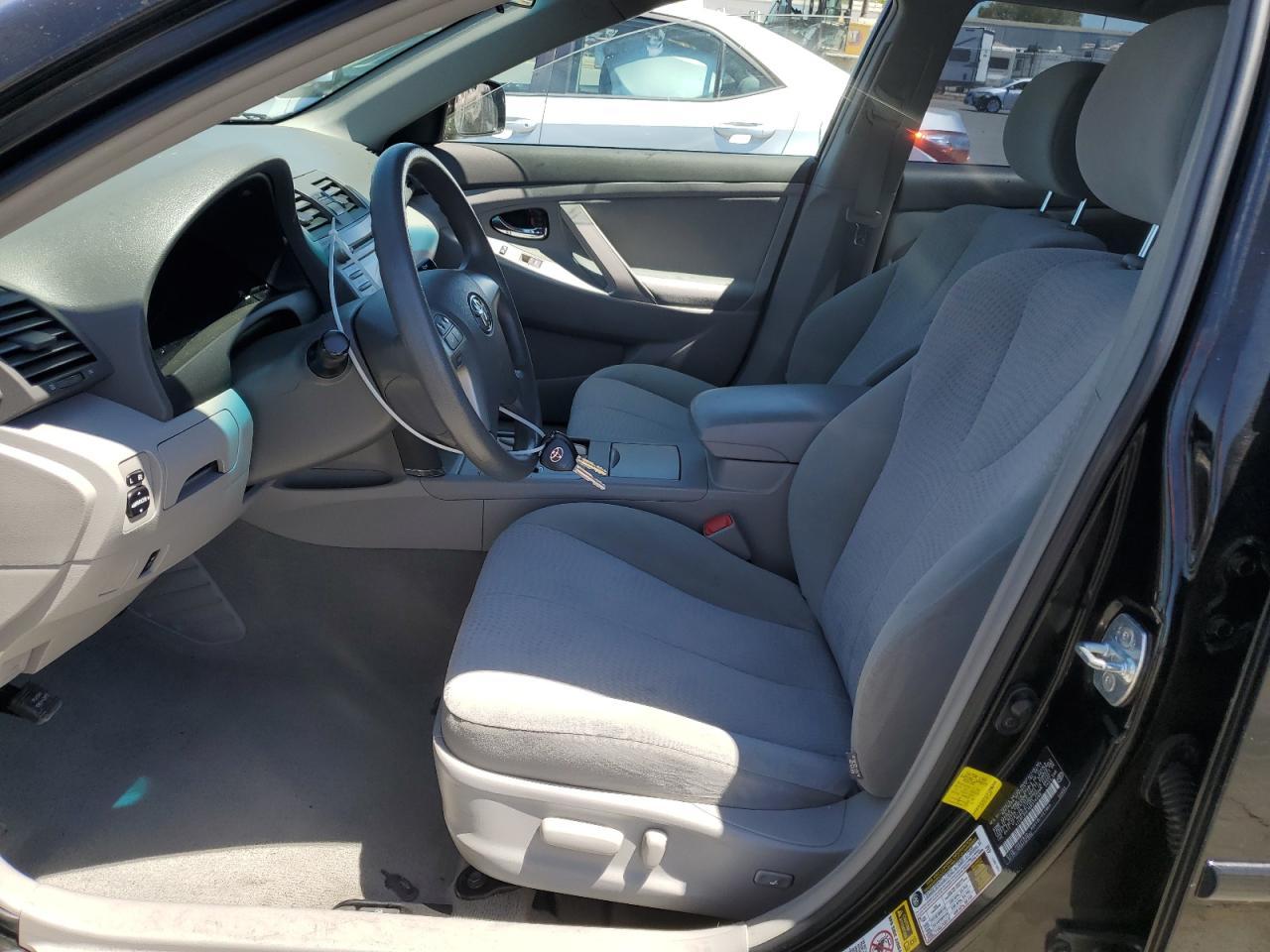 2011 Toyota Camry Base - Фото 7