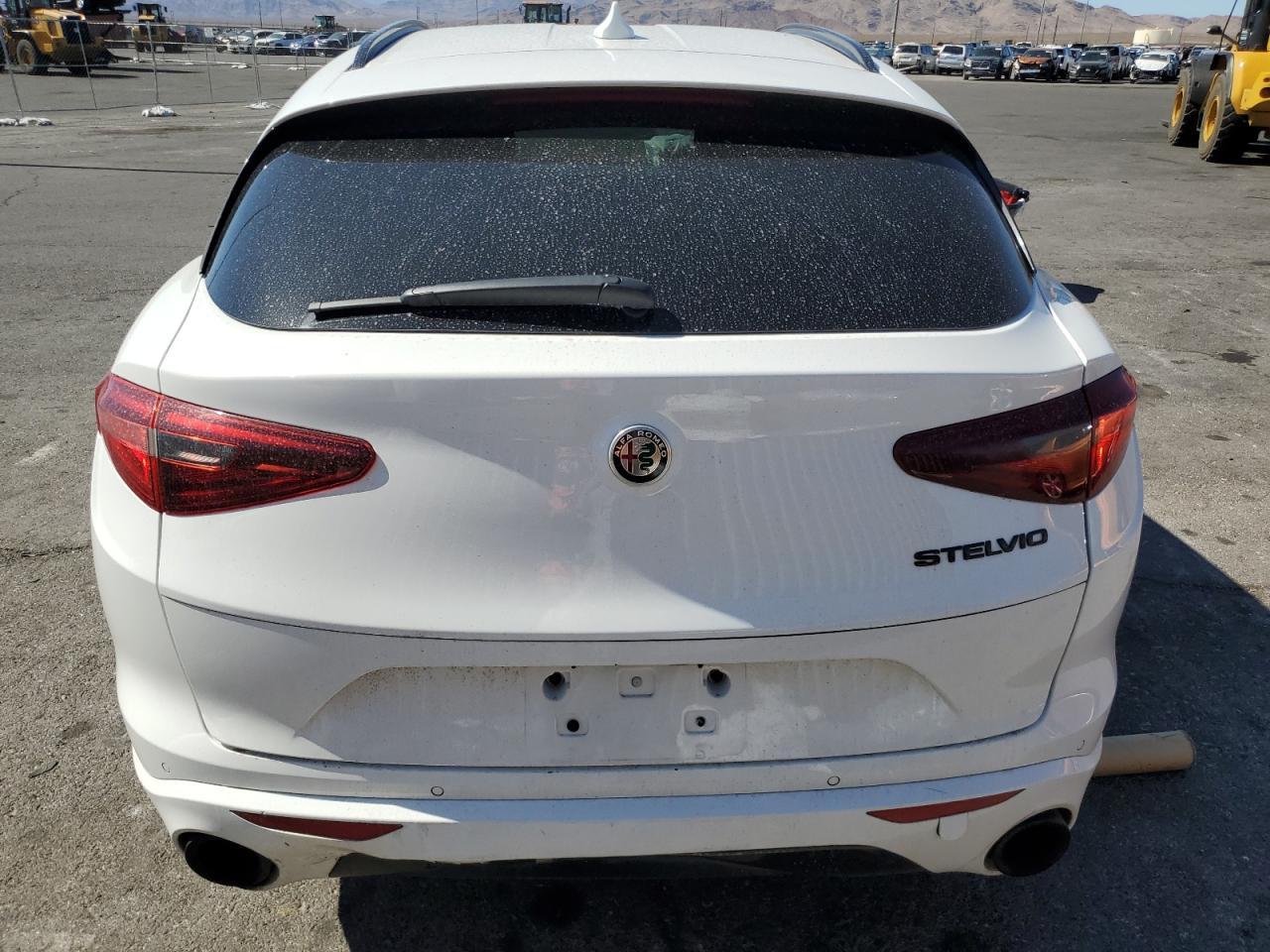 2020 Alfa Romeo Stelvio - Фото 6