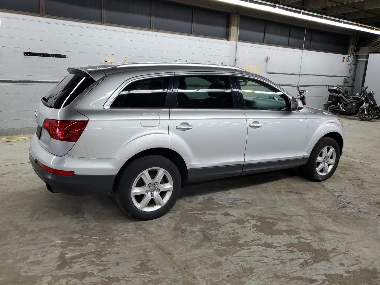 2013 Audi Q7 Premium Plus - Фото 3