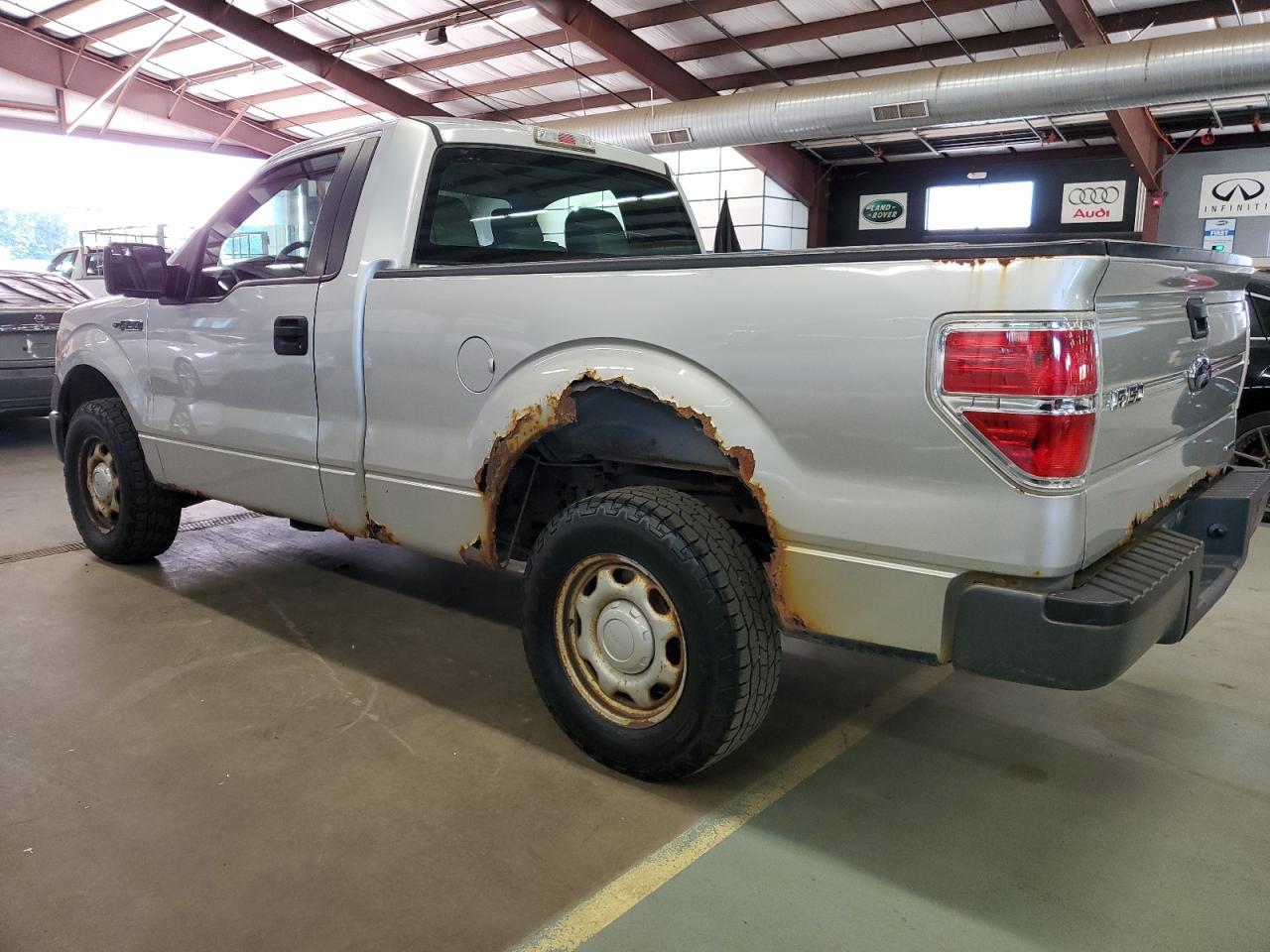 2012 Ford F150 - Фото 2