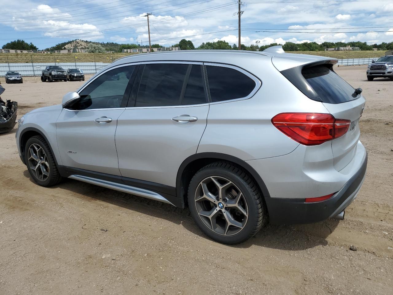 2017 BMW X1 xDrive28I - Фото 2