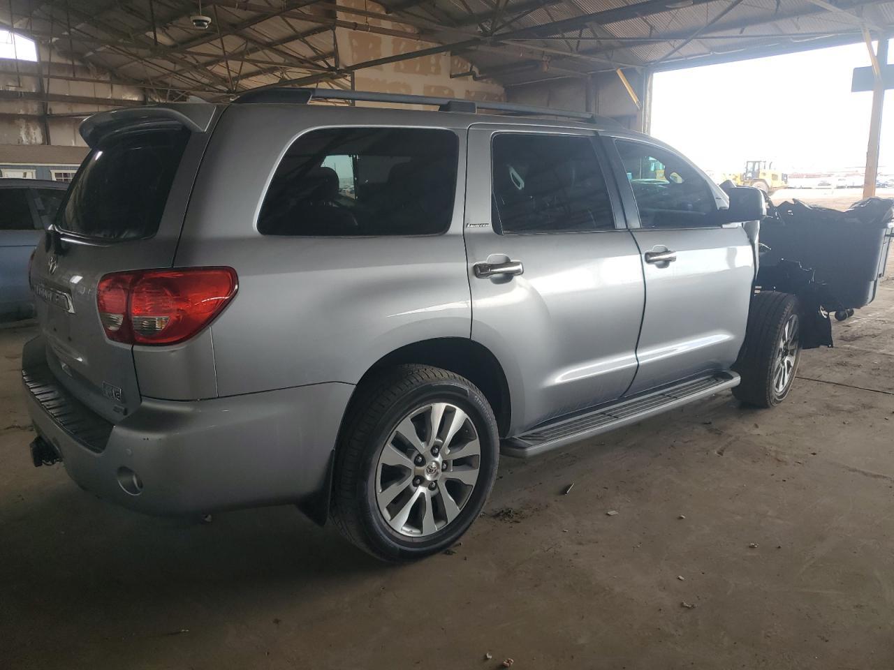 2017 Toyota Sequoia Limited - Фото 3