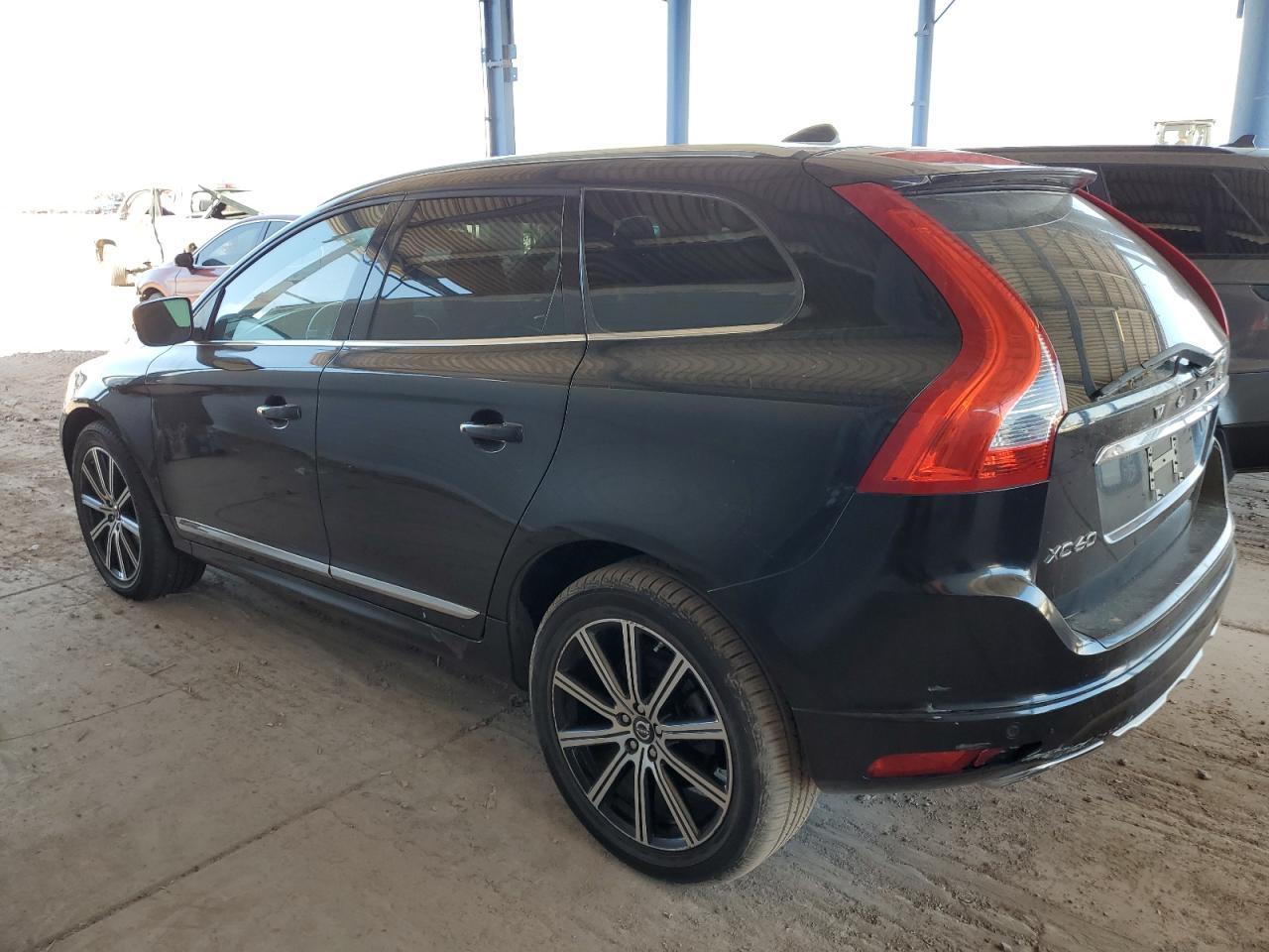 2015 Volvo Xc60 T6 Platinum - Image 2