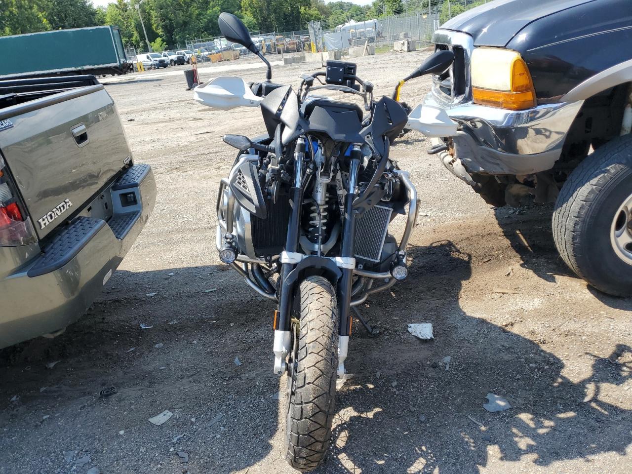 2024 BMW R 1250 Gs Adventure - Фото 2