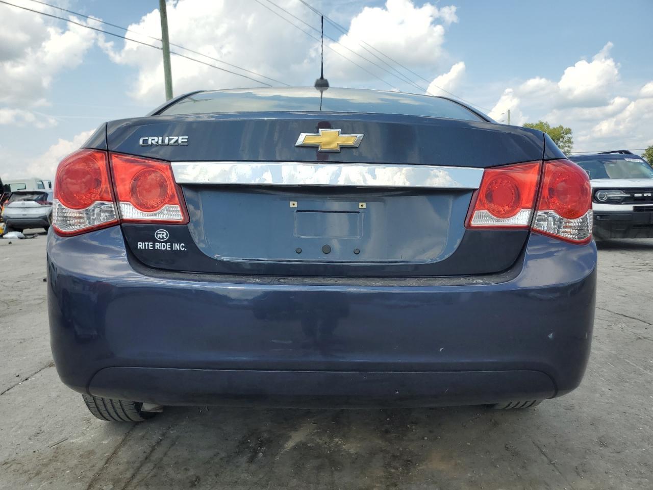 2015 Chevrolet Cruze Ls - Image 6