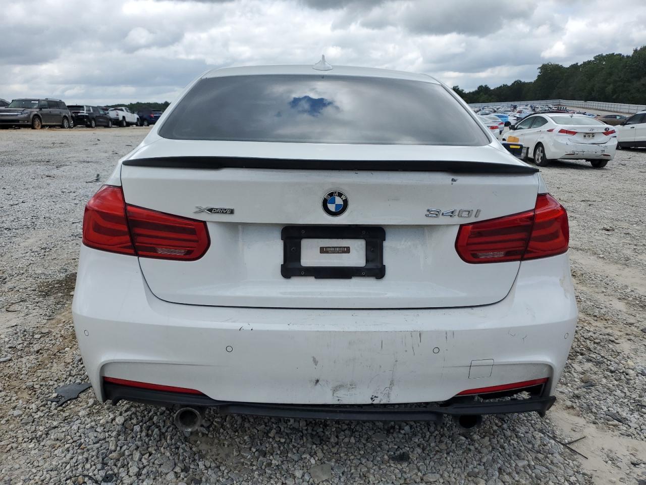 2016 BMW 340 Xi - Фото 6