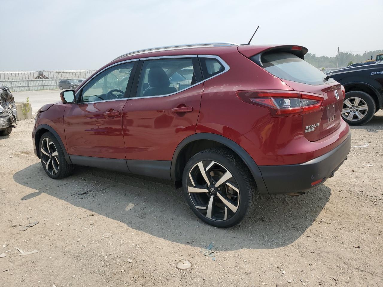 2020 Nissan Rogue Sport S - Image 2