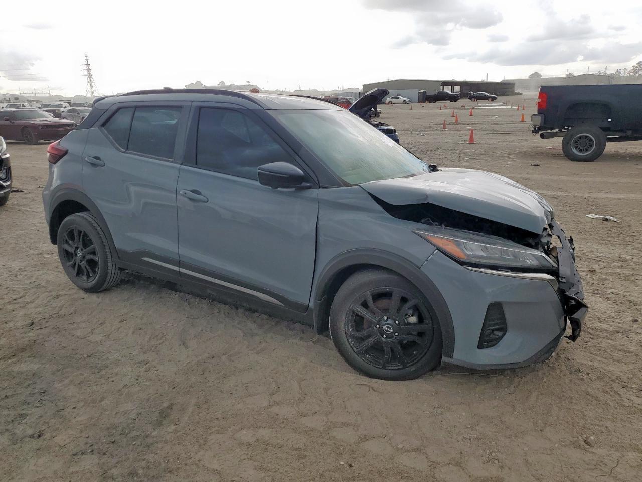 2024 Nissan Kicks Sr - Фото 4