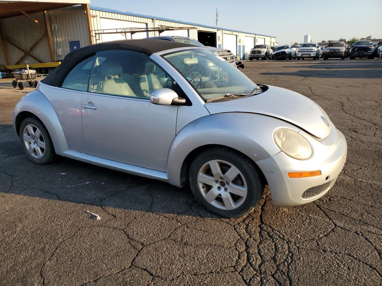 2007 Volkswagen New Beetle Convertible Option Package 1 - Фото 4