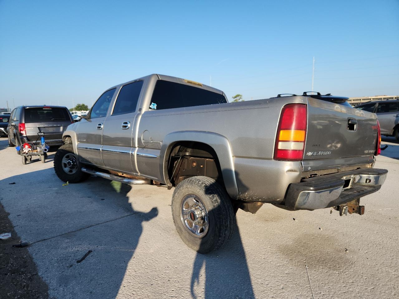 2001 GMC Sierra C2500 Heavy Duty - Фото 2