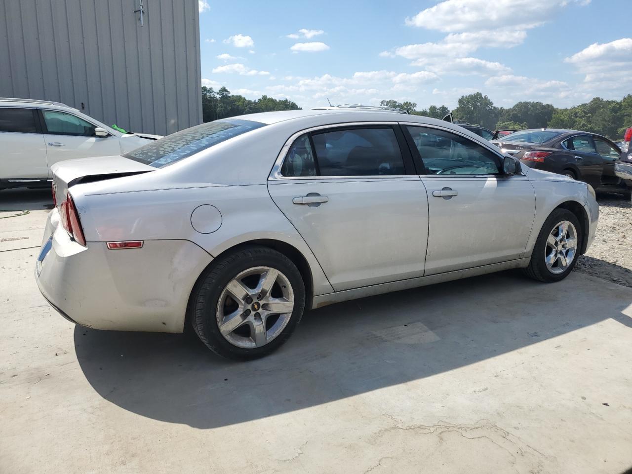 2009 Chevrolet Malibu Ls - Image 3