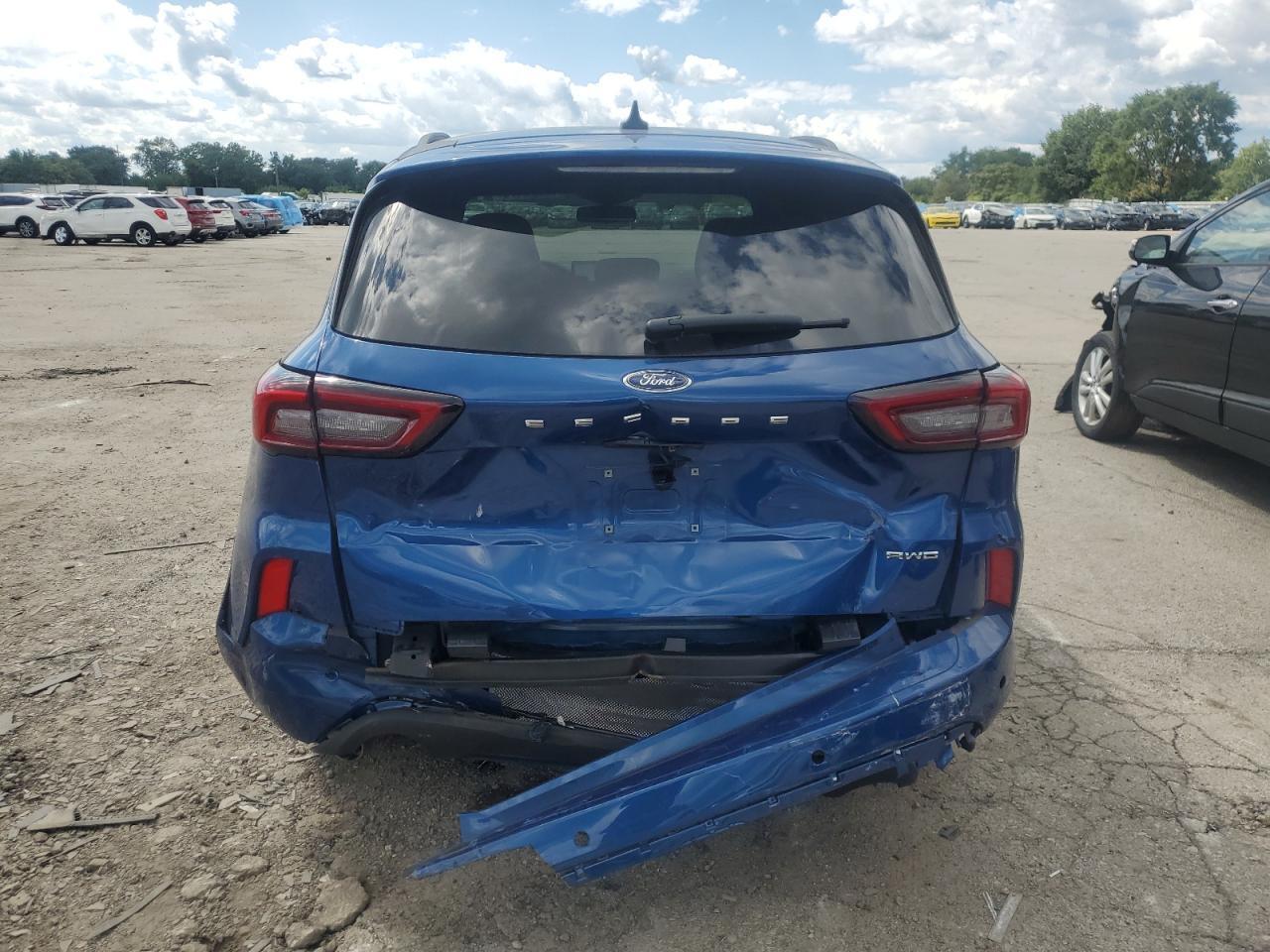 2023 Ford Escape St Line Elite - Фото 6