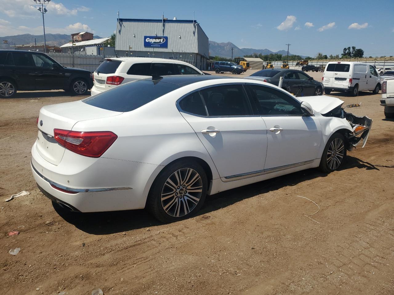 2015 Kia Cadenza Premium - Image 3