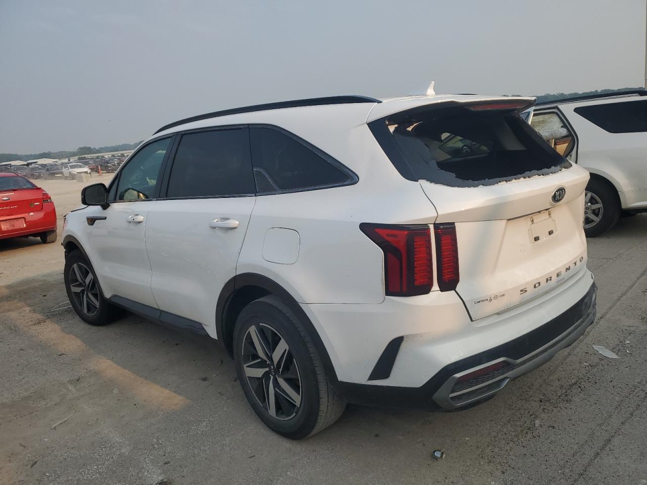 2021 Kia Sorento S - Image 2