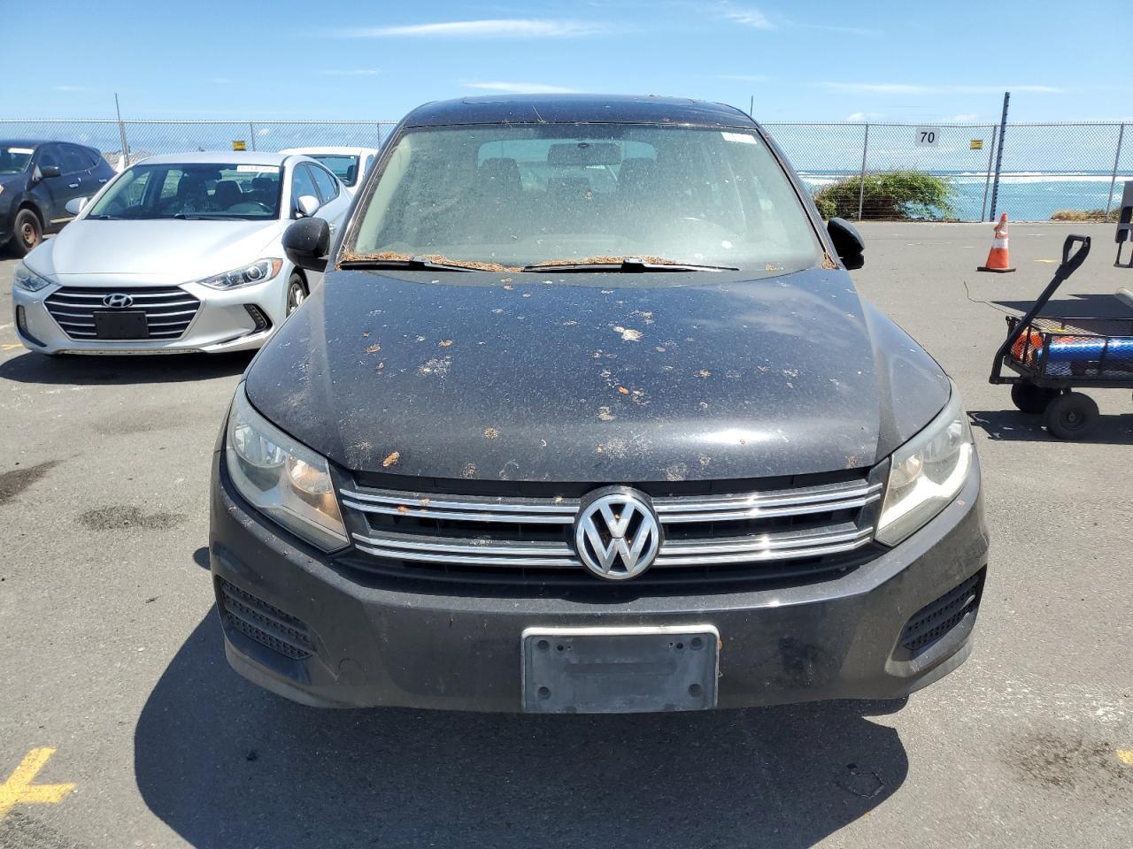 2013 Volkswagen Tiguan S - Image 5