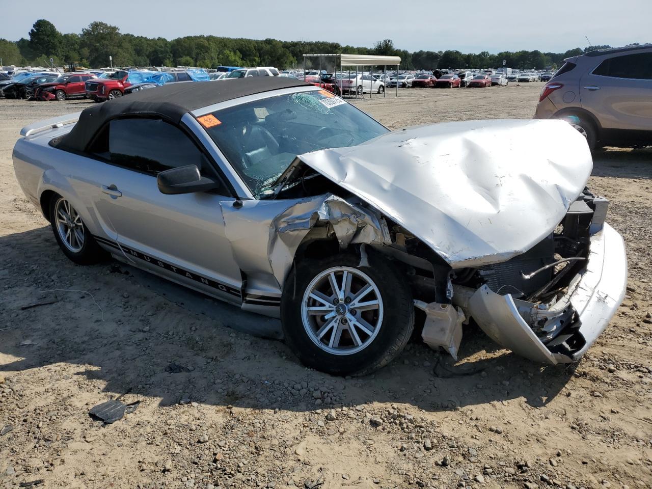 2005 Ford Mustang - Фото 4