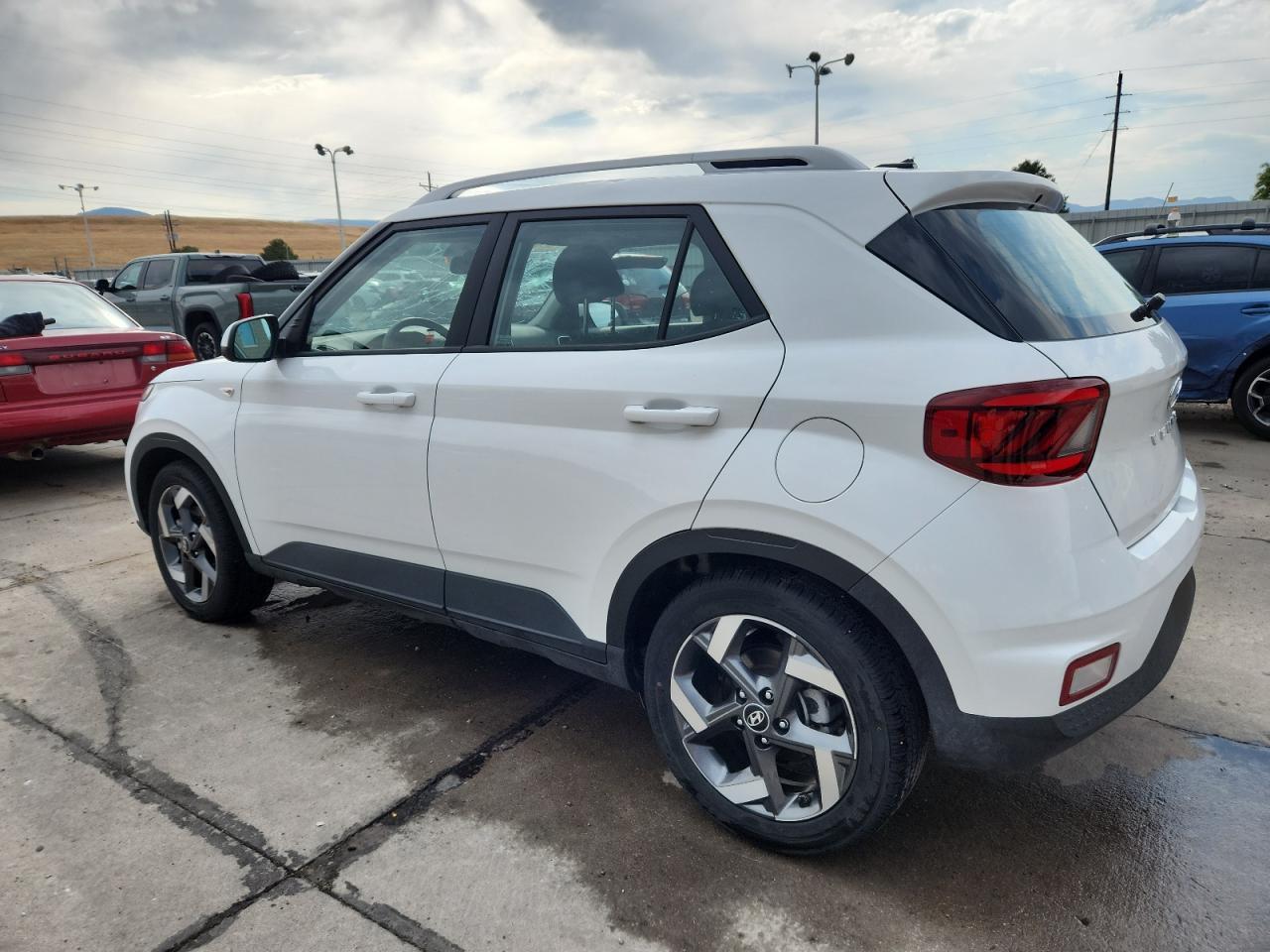 2023 Hyundai Venue Sel - Image 2