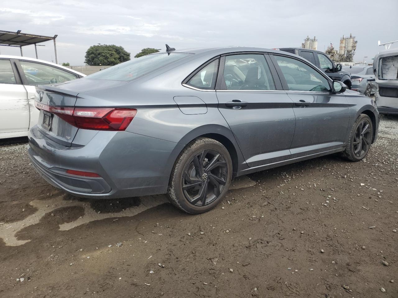 2025 Volkswagen Jetta Se - Фото 3