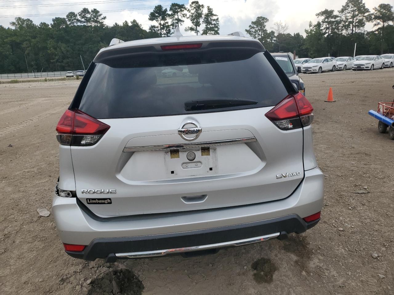 2018 Nissan Rogue S - Фото 6