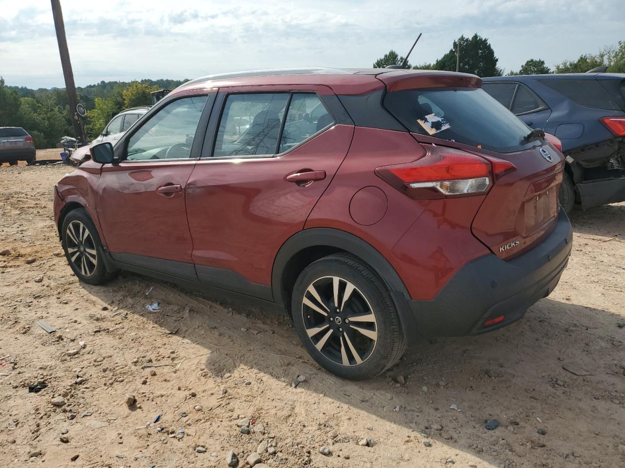 2020 Nissan Kicks Sv - Image 2