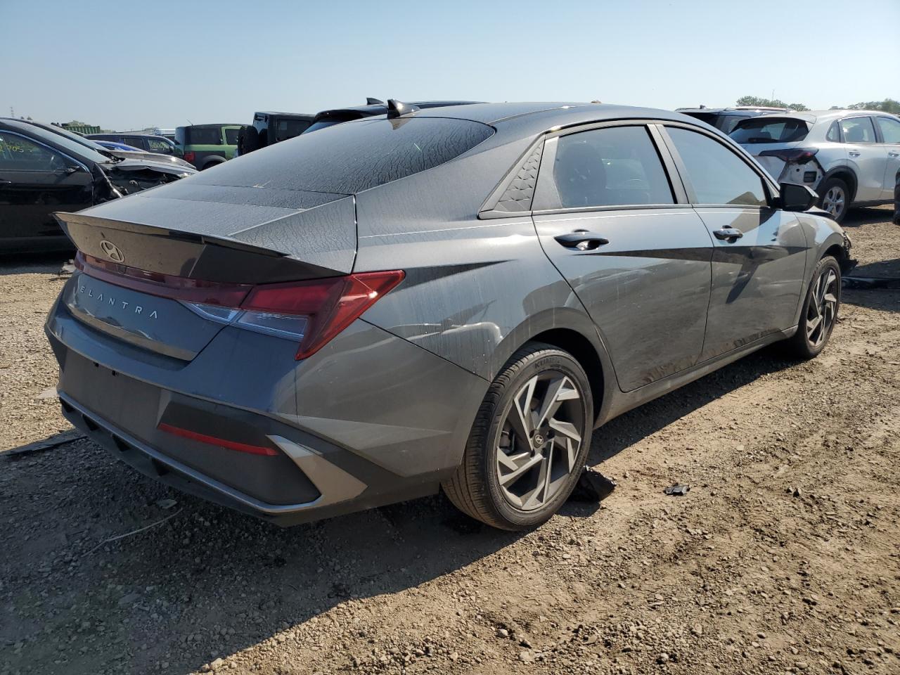 2025 Hyundai Elantra Sel Sport - Image 3