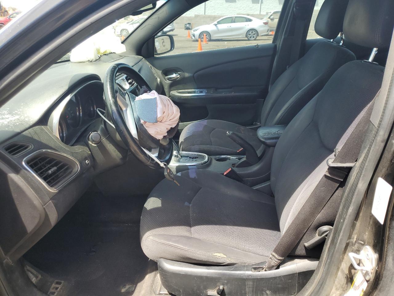 2014 Chrysler 200 Touring - Фото 7