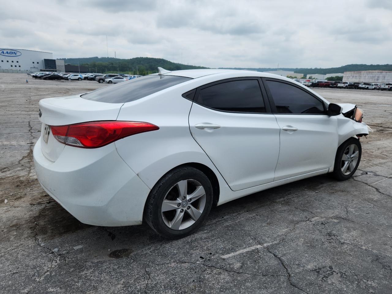 2013 Hyundai Elantra Gls - Фото 3