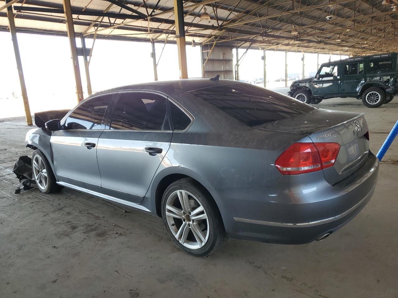 2015 Volkswagen Passat Sel - Фото 2