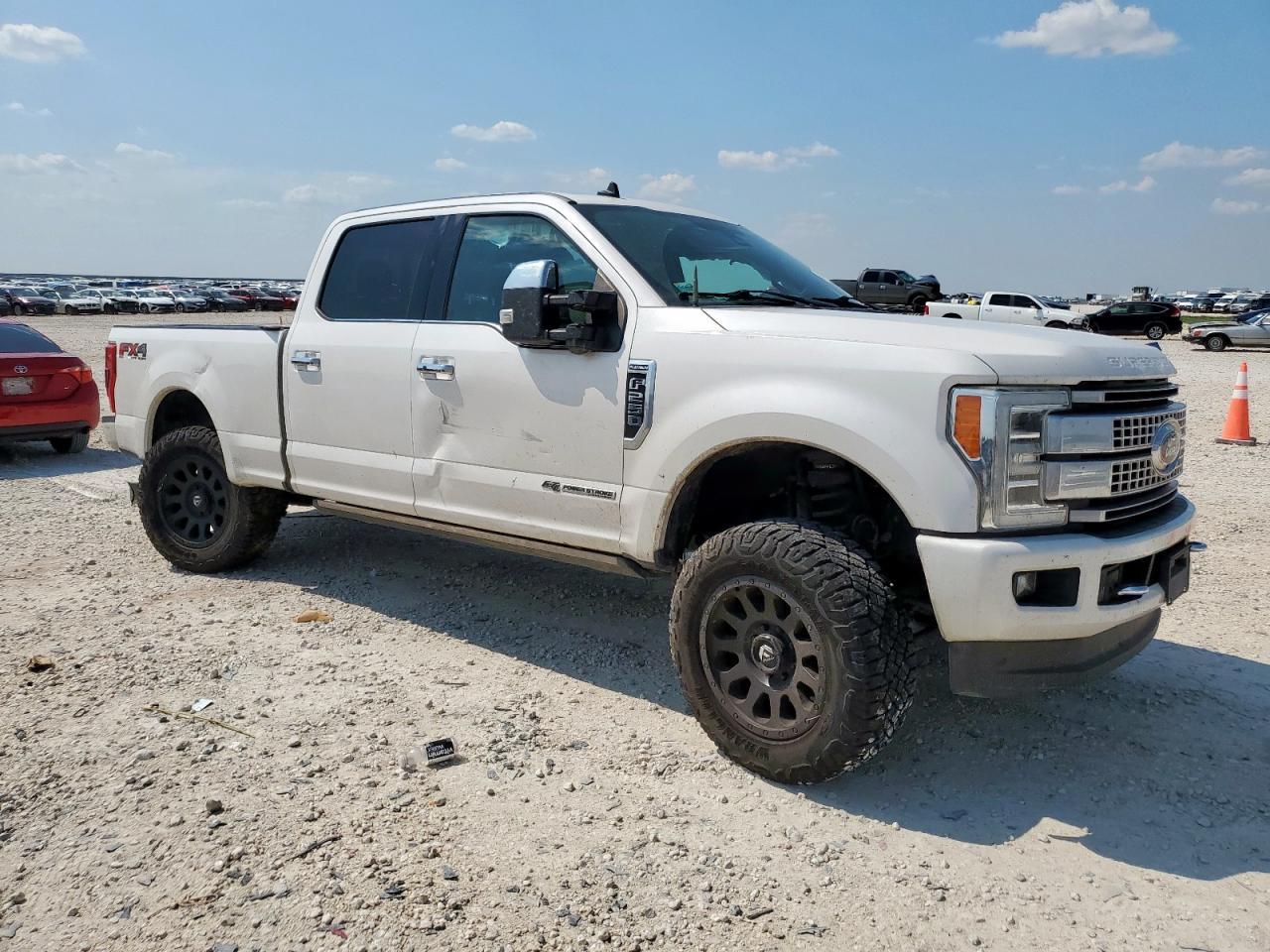 2019 Ford F250 Super Duty - Фото 4