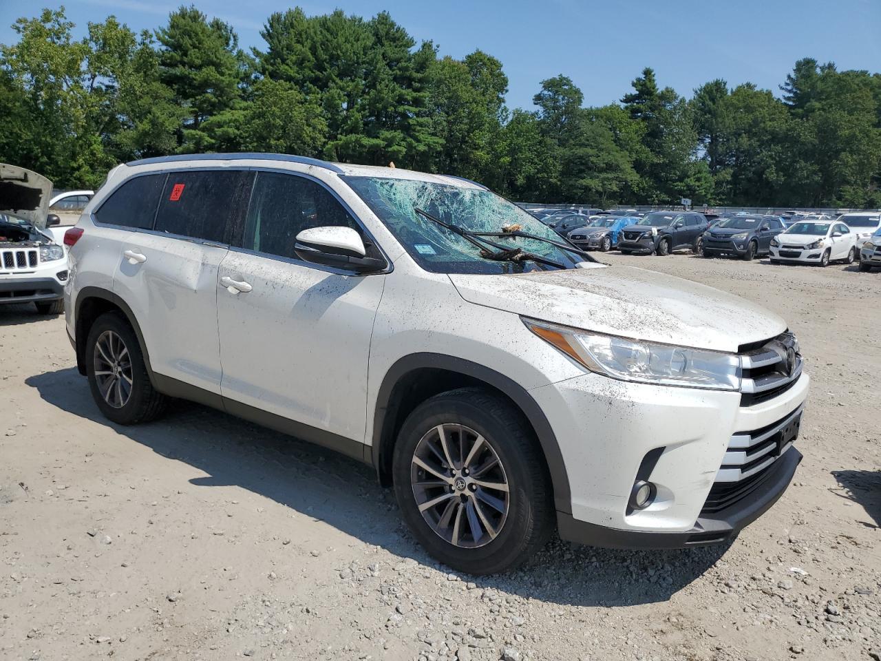 2019 Toyota Highlander Se - Image 4