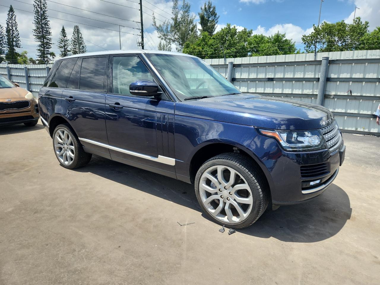 2017 Land Rover Range Rover Hse - Image 4