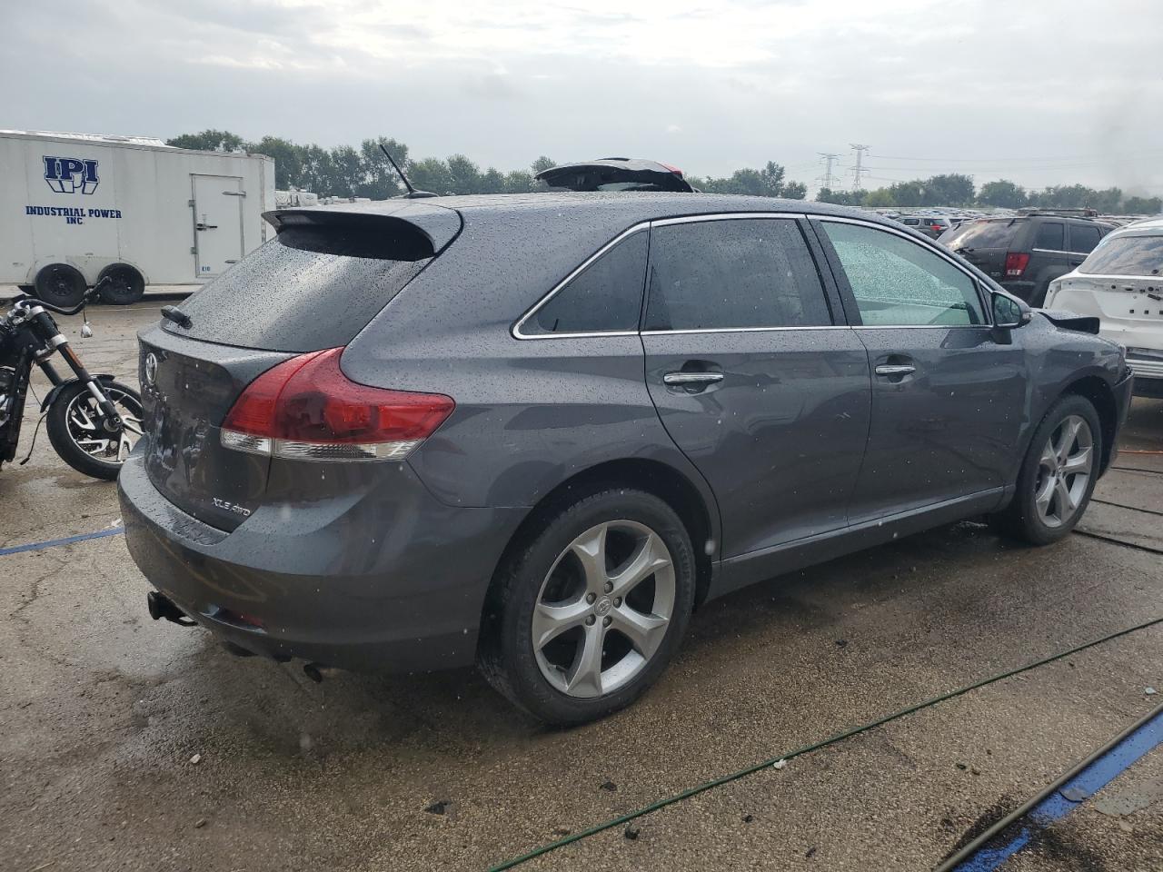 2013 Toyota Venza Le - Фото 3