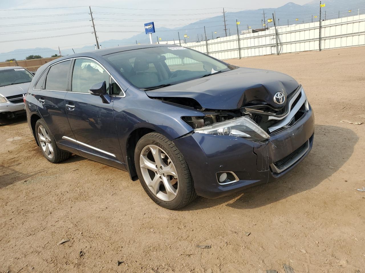 2015 Toyota Venza Le - Image 4