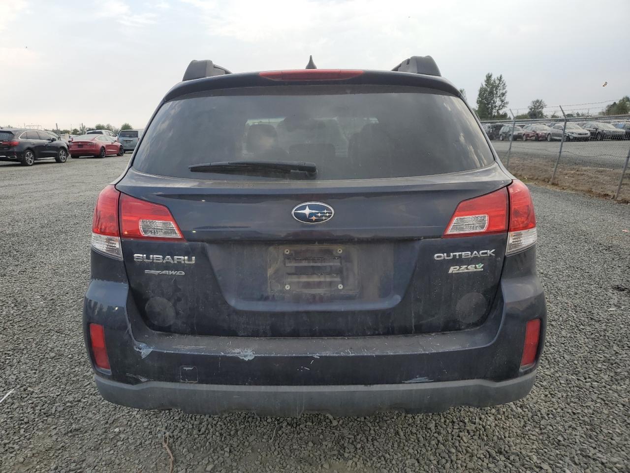 2014 Subaru Outback 2.5I Premium - Image 6