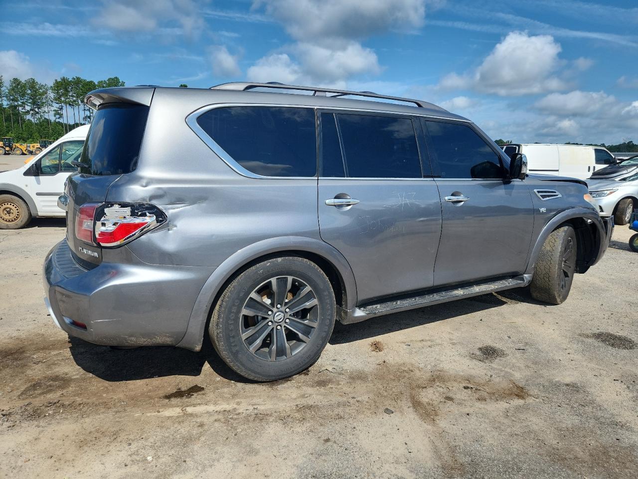 2018 Nissan Armada Platinum - Фото 3