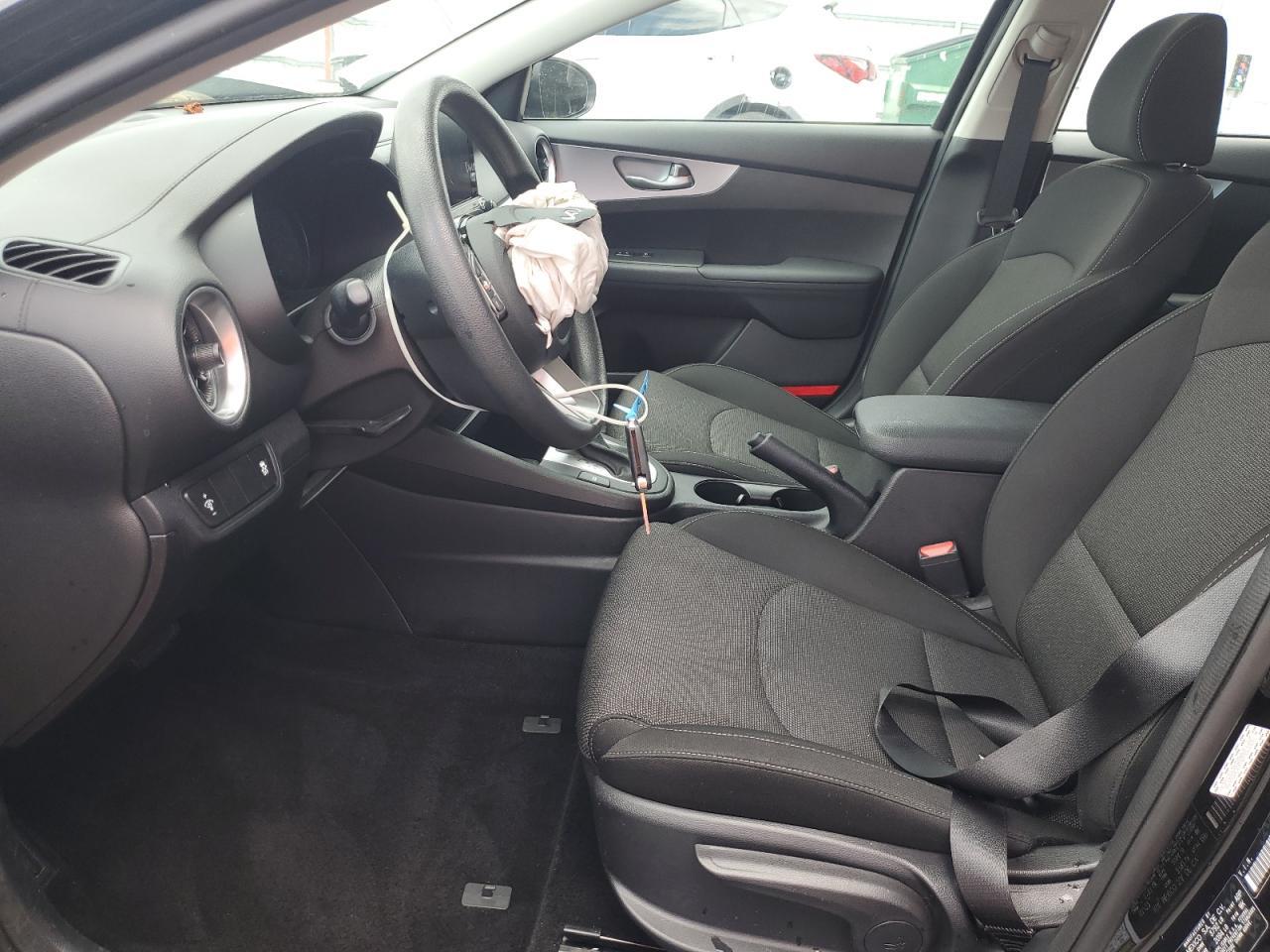 2022 Kia Forte Fe - Фото 7