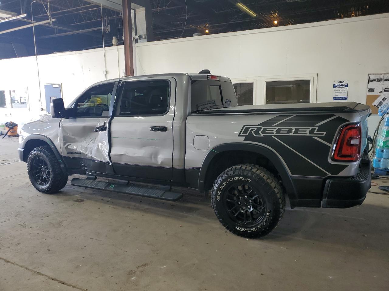 2025 Ram 1500 Rebel - Фото 2