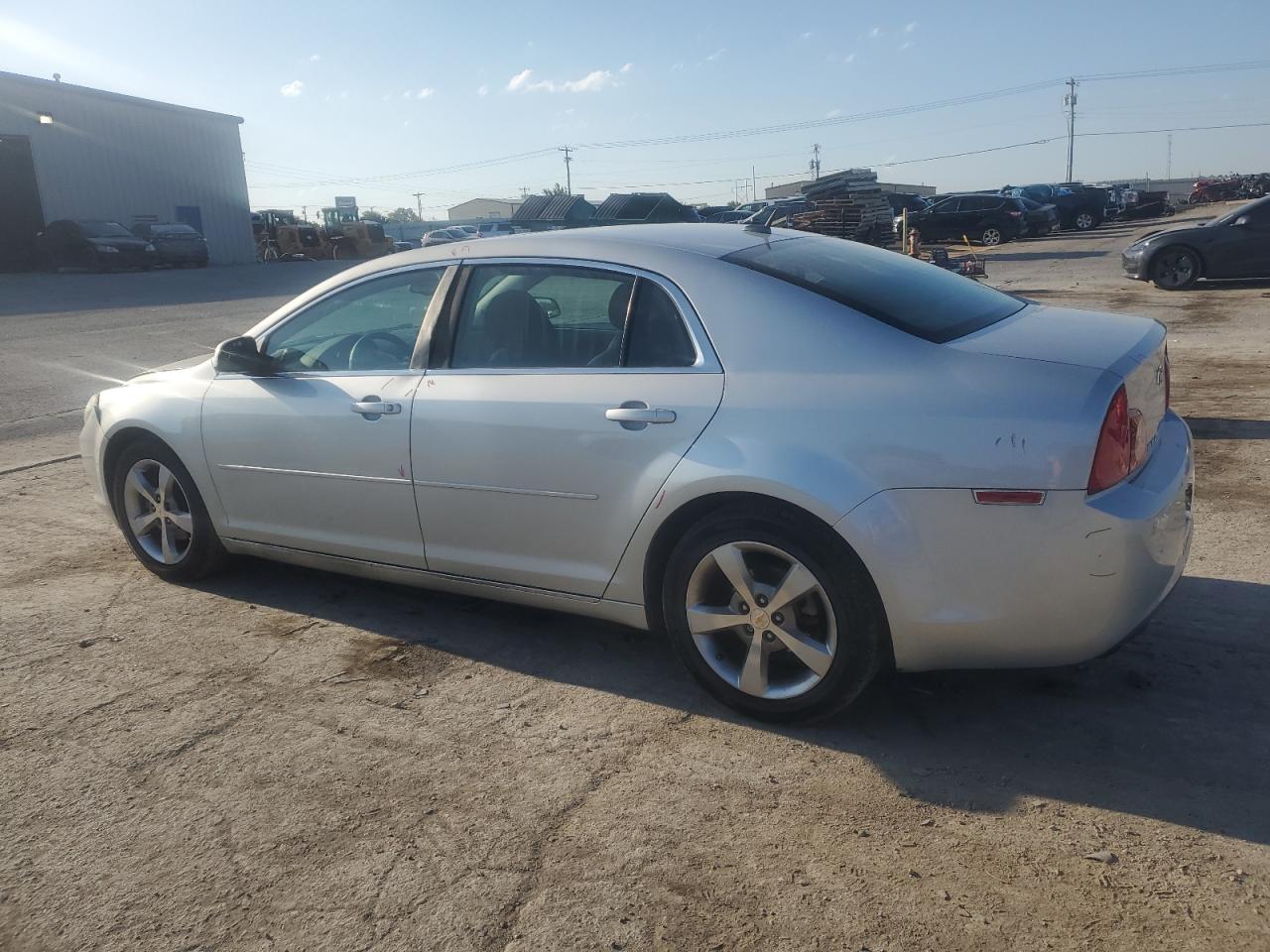 2011 Chevrolet Malibu 1Lt - Image 2