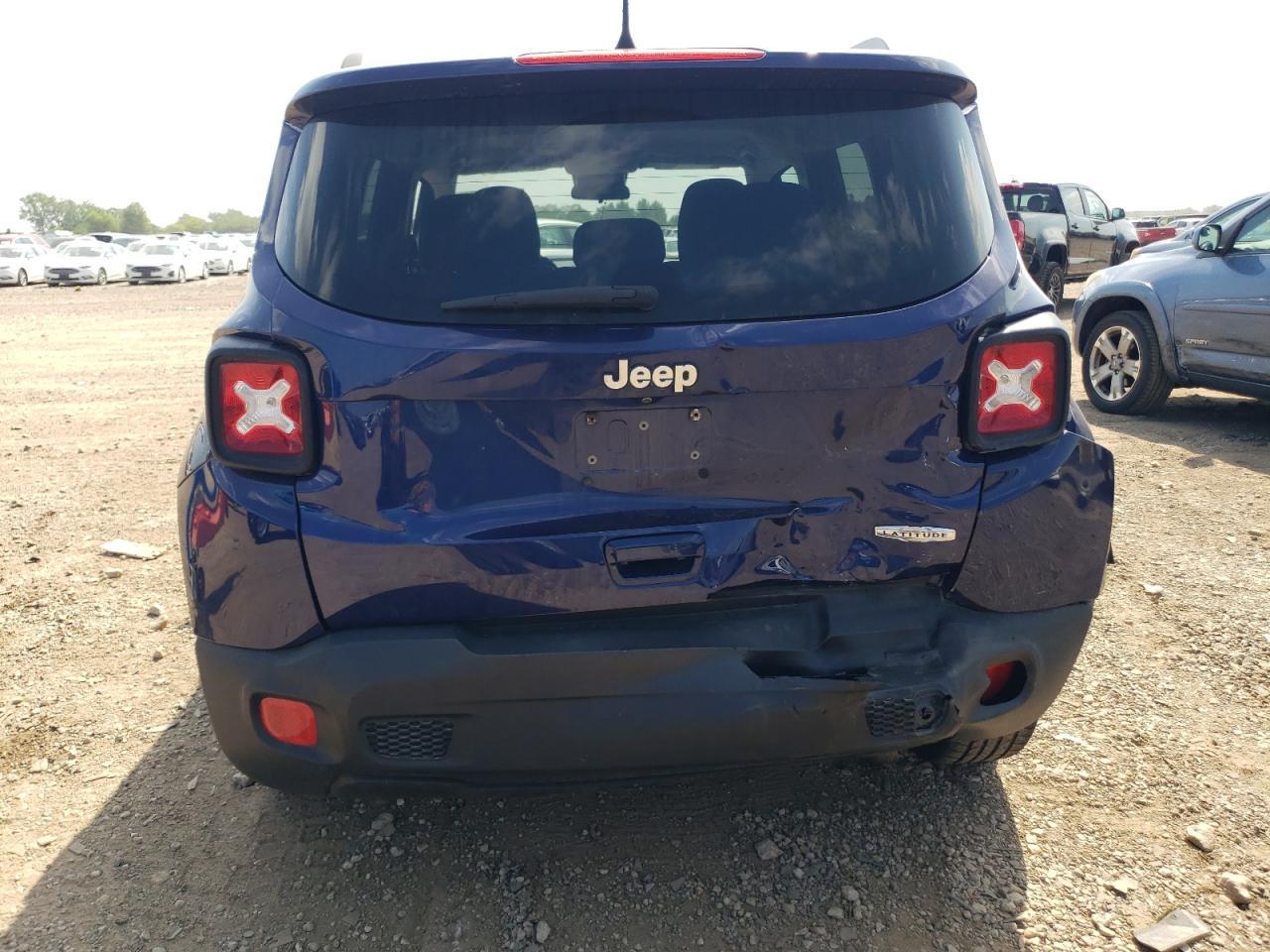 2018 Jeep Renegade Latitude - Image 6