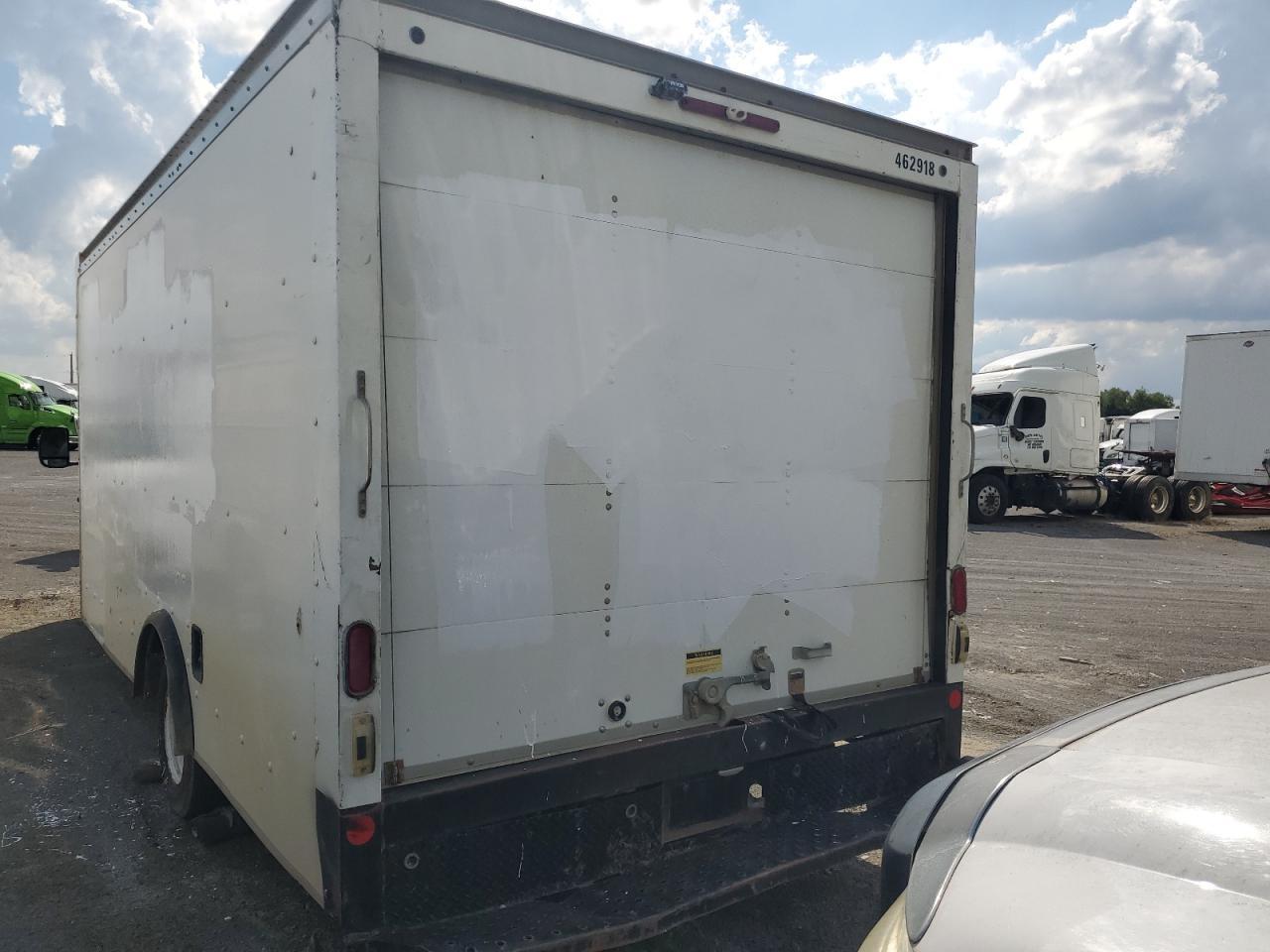 2022 Ford Econoline E350 Super Duty Cutaway Van - Фото 2