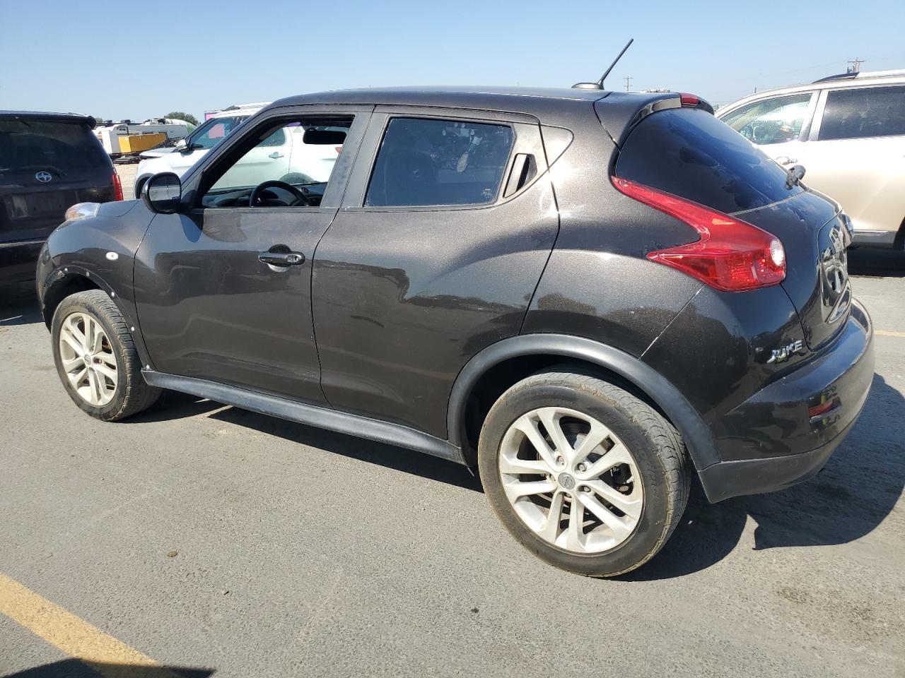 2013 Nissan Juke S - Image 2
