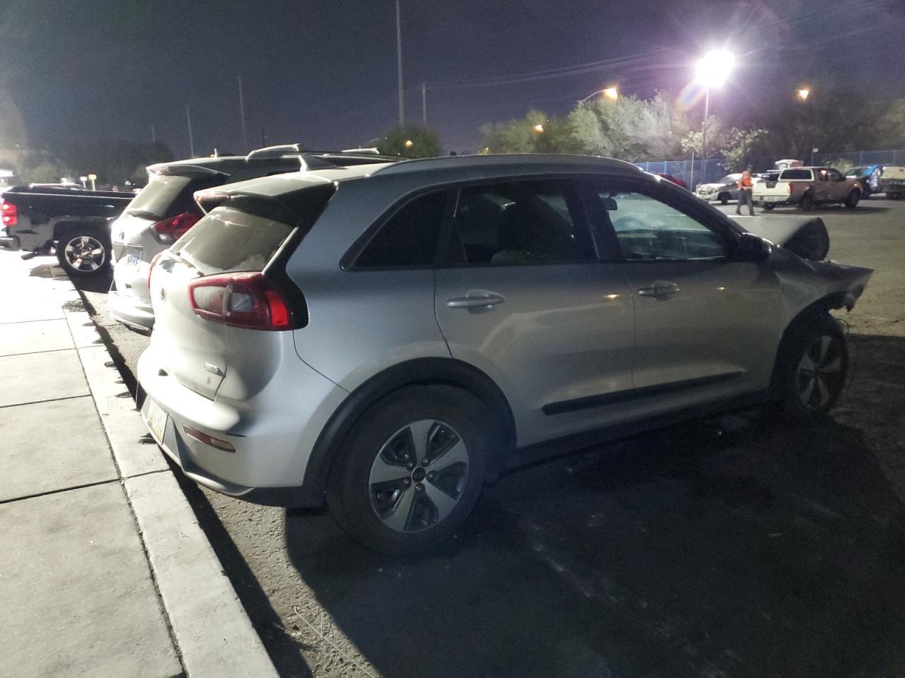 2018 Kia Niro Fe - Image 3