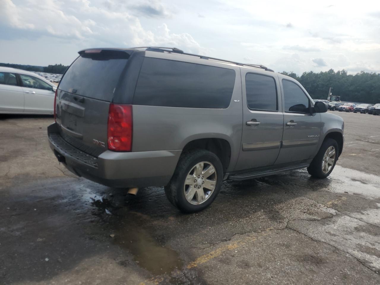 2008 GMC Yukon Xl C1500 - Фото 3