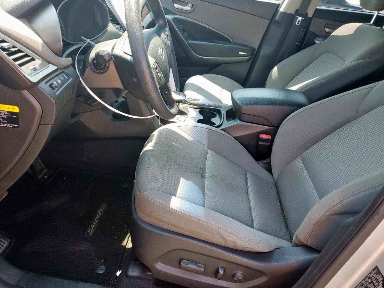 2017 Hyundai Santa Fe Se - Фото 7