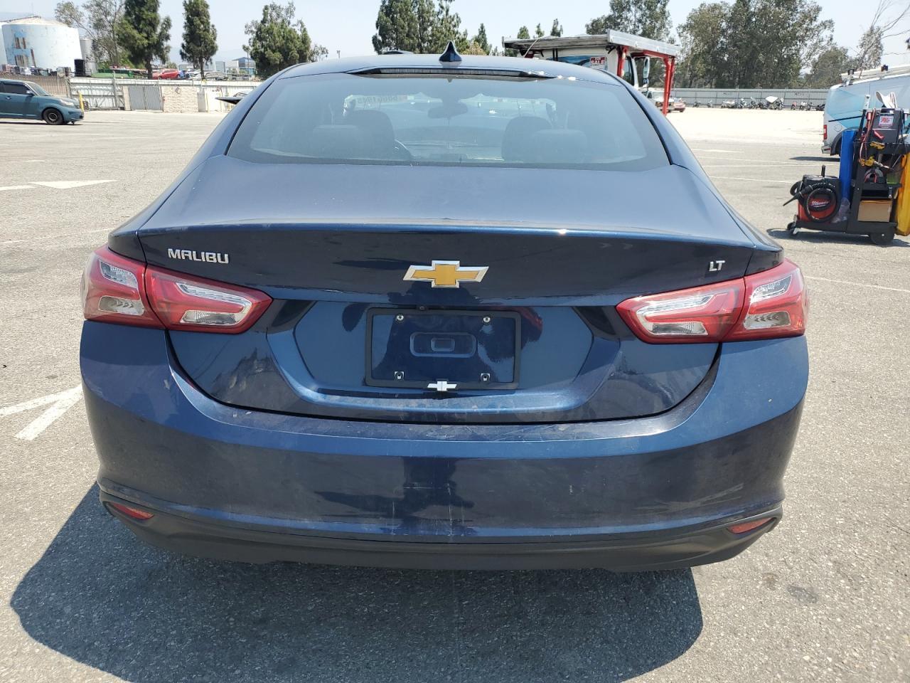 2022 Chevrolet Malibu Lt - Фото 6